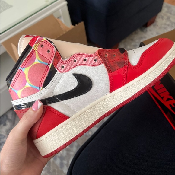Jordan 1 High spiderman - Picture 1 of 5